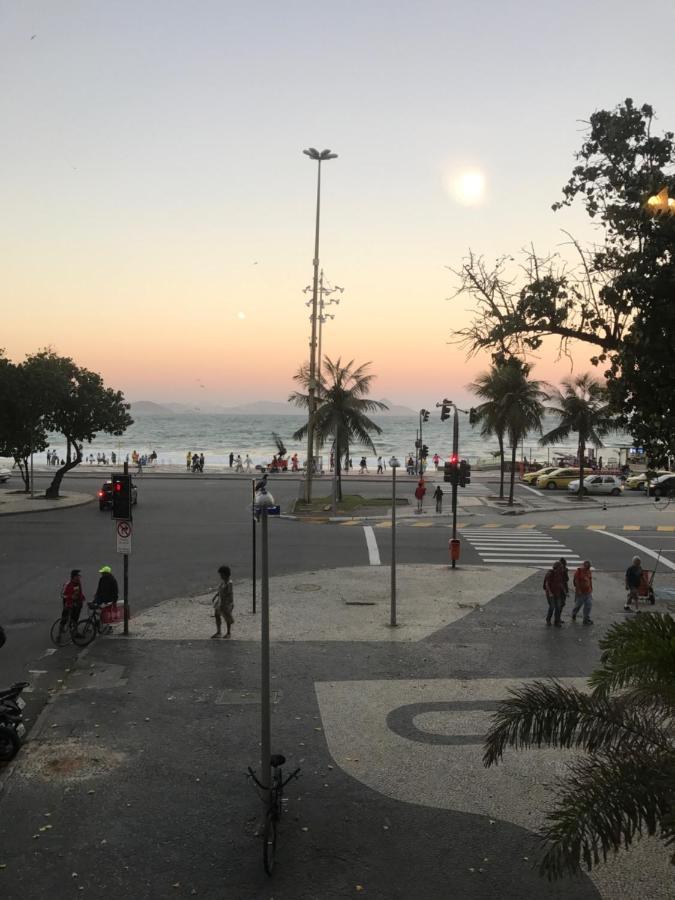 Apartamento No Melhor Ponto De Copacabana A 5 Minutos Da Praia Рио де Жанейро Екстериор снимка